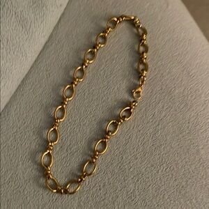 Elegant Gold Chain Bracelet